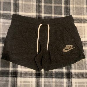Nike comfy athletic shorts